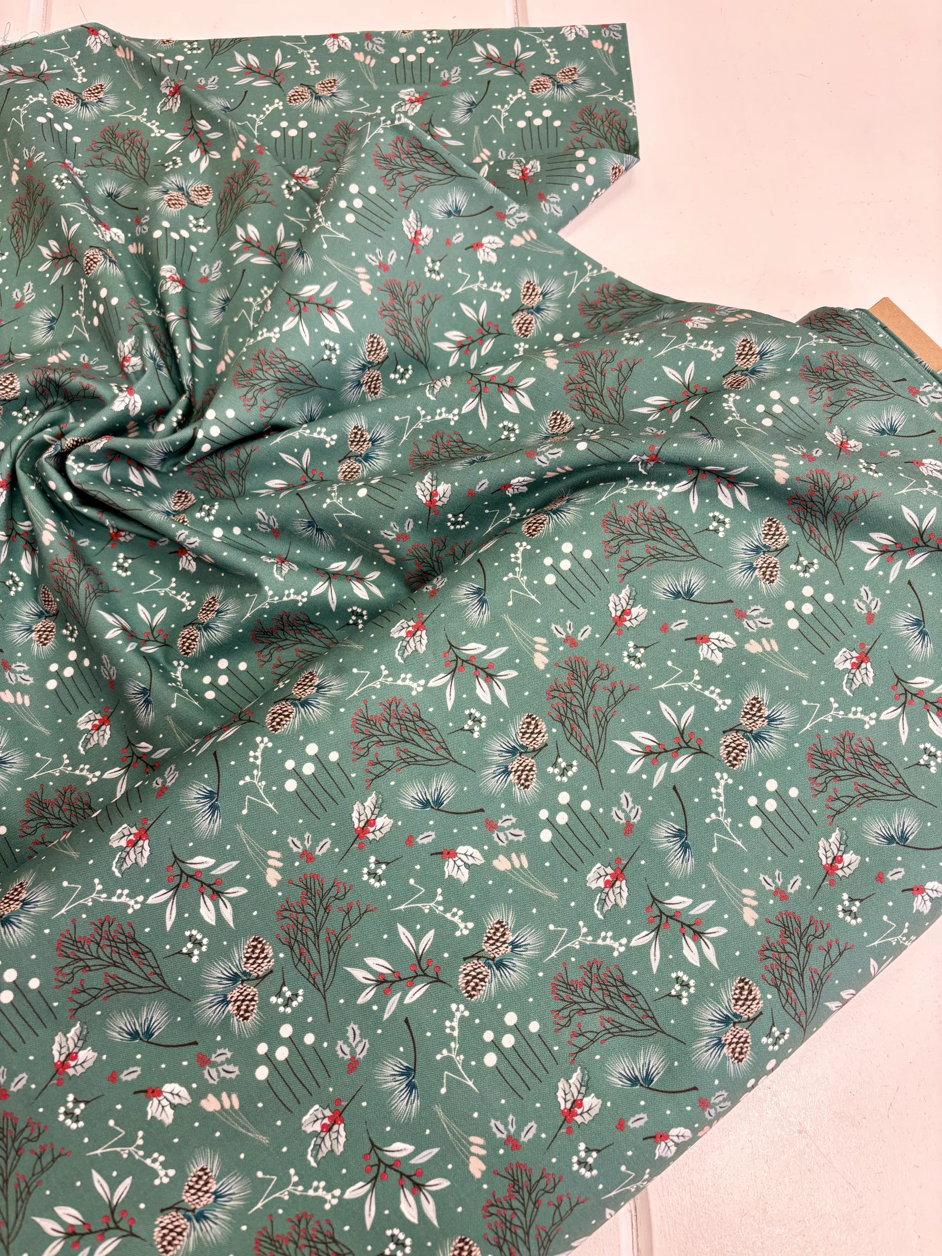 ‘Christmas In The Countryside’ - Forest Foliage