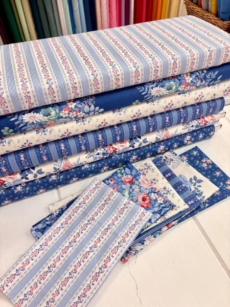 Tilda ‘Something Blue’ - 6 Fat Quarter Bundle (Coral)