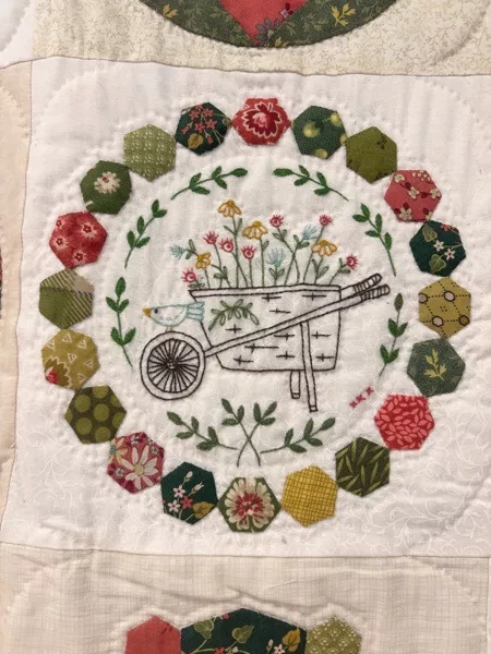 Owl & Hare Hollow - Block Of The Month Course - Image 2
