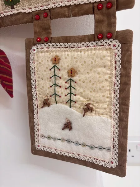 Christmas Wall Hanging - Course - Image 3